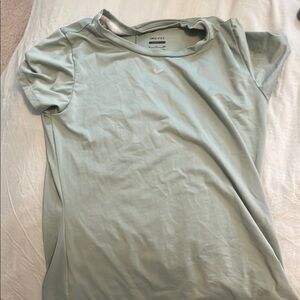 Nike Women's Workout Top Small
